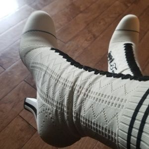 Meet your Posher, Tara